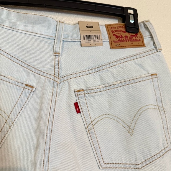 Levi's• Women's 501° Original Shorts - Find Time 27: High Rise Denim, Fly Button - Picture 7 of 10